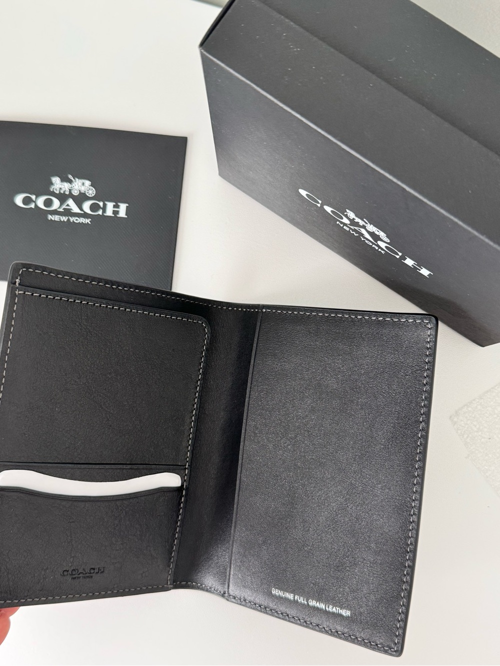 NWOT Leather Passport Wallet Holder Black - Picture 2 of 4